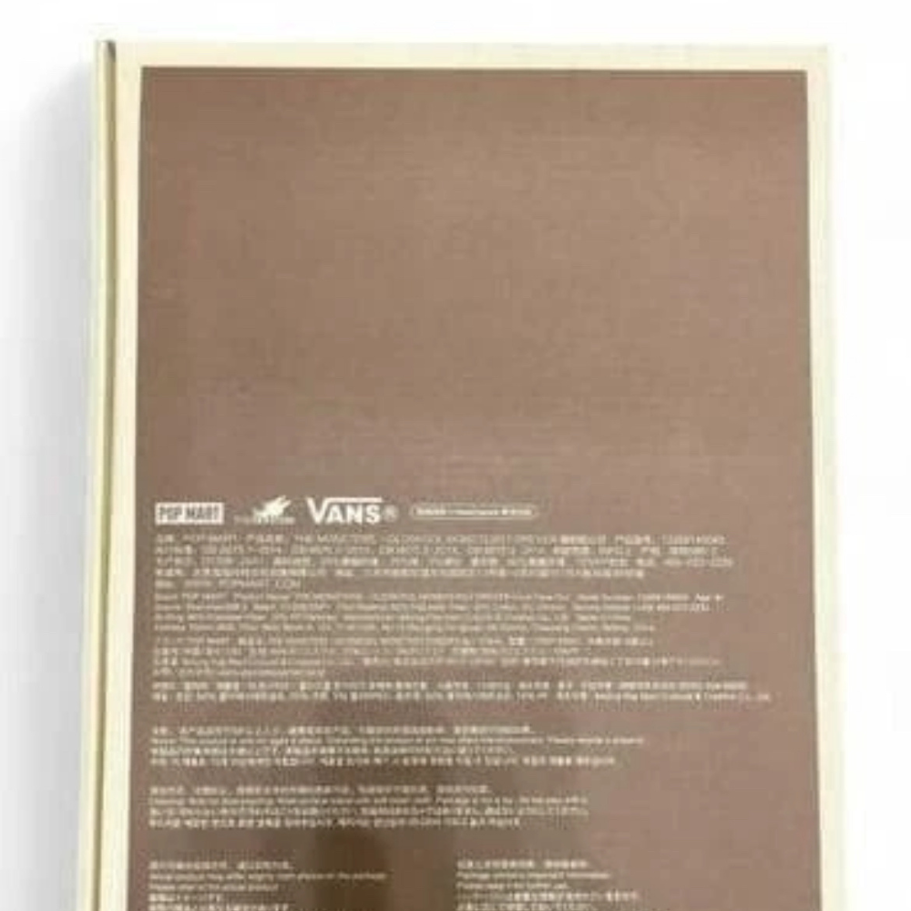 Labubu × Vans – Boneco de Peluche em Vinil Oldskool | Edição de Colecionador