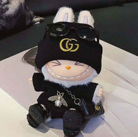 Gucci bee outfit motif