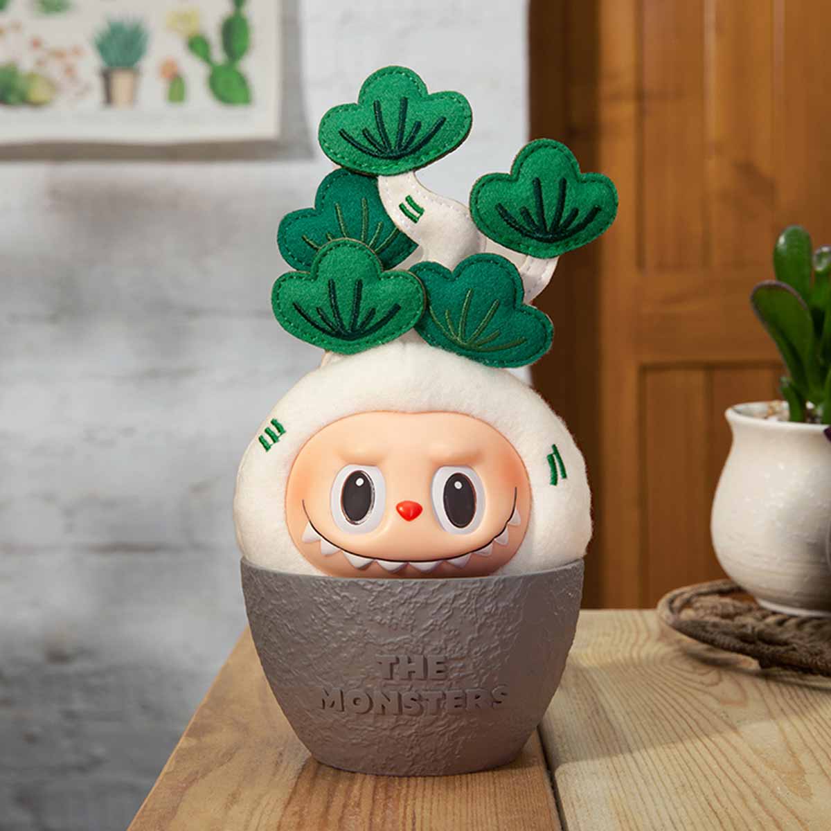 Labubu Vinyl Figure – Pine (Secret Edition) – Naughty Plants Series (1/72)